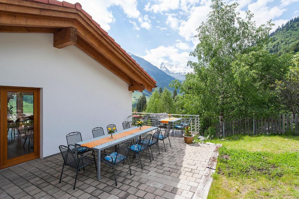 Hotel Cuntera Curaglia Exteriör bild