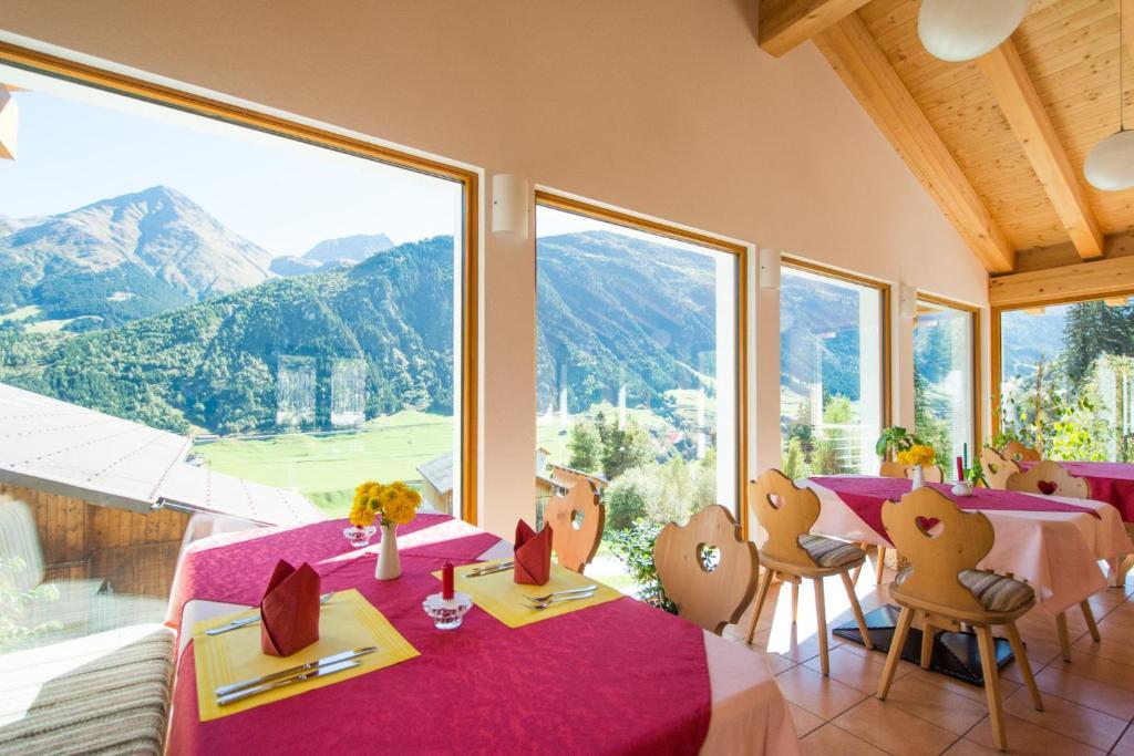 Hotel Cuntera Curaglia Exteriör bild